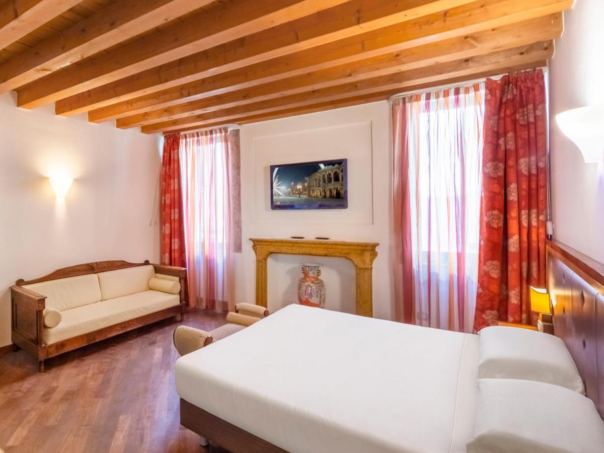 City Centre Rooms And Apartments فيرونا المظهر الخارجي الصورة