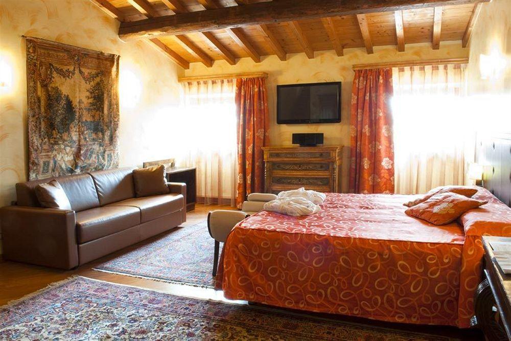 City Centre Rooms And Apartments فيرونا المظهر الخارجي الصورة