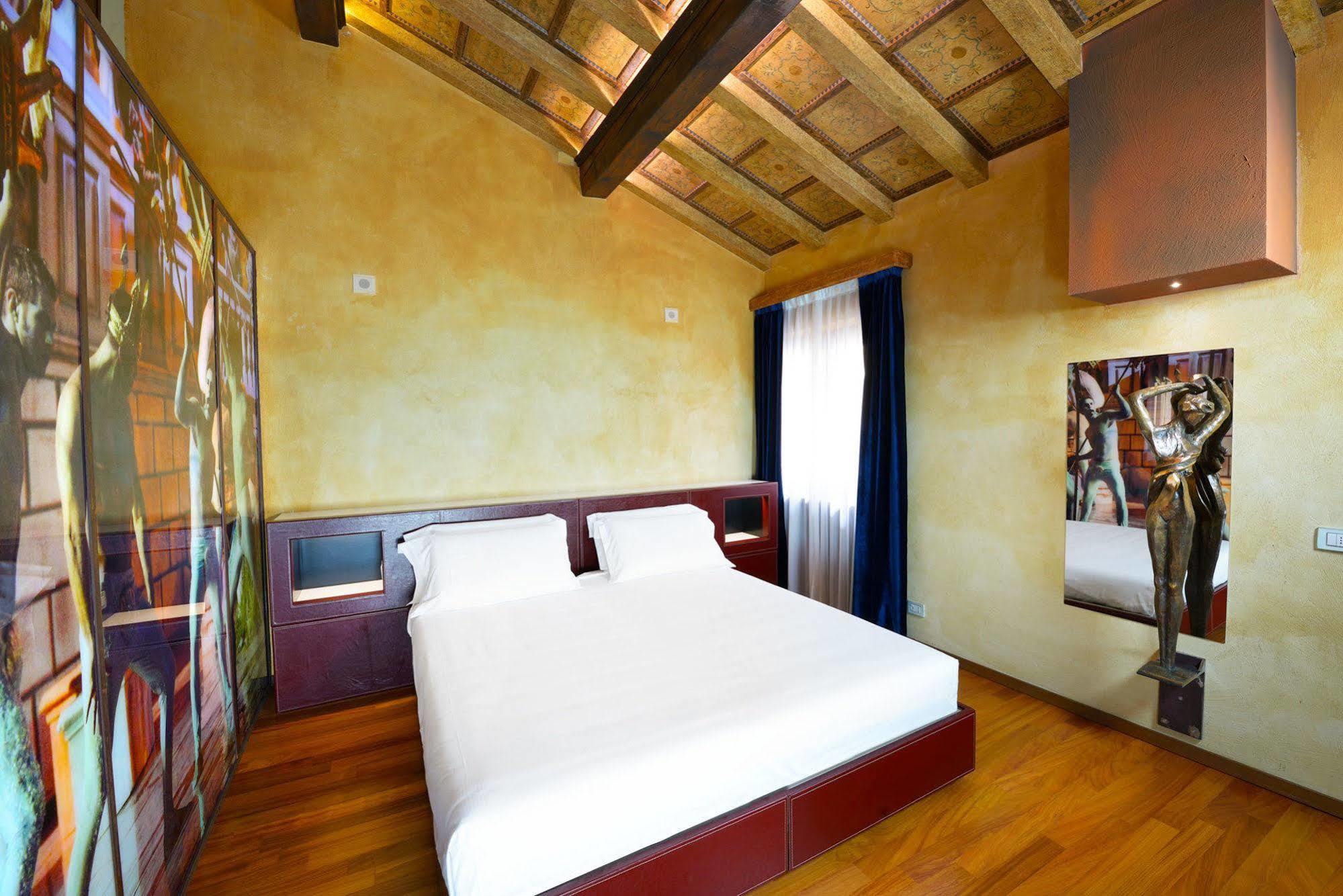 City Centre Rooms And Apartments فيرونا المظهر الخارجي الصورة